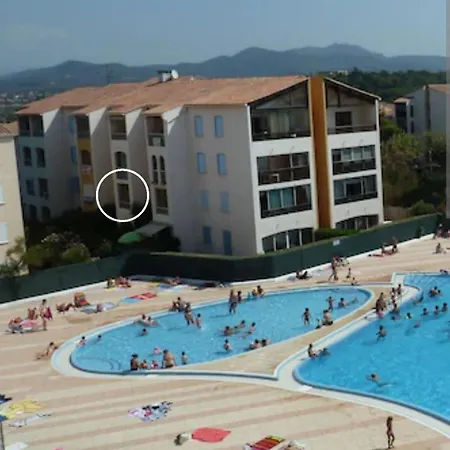 T2 Confort 5 Personnes Avec Balcon Et Garage * Fréjus